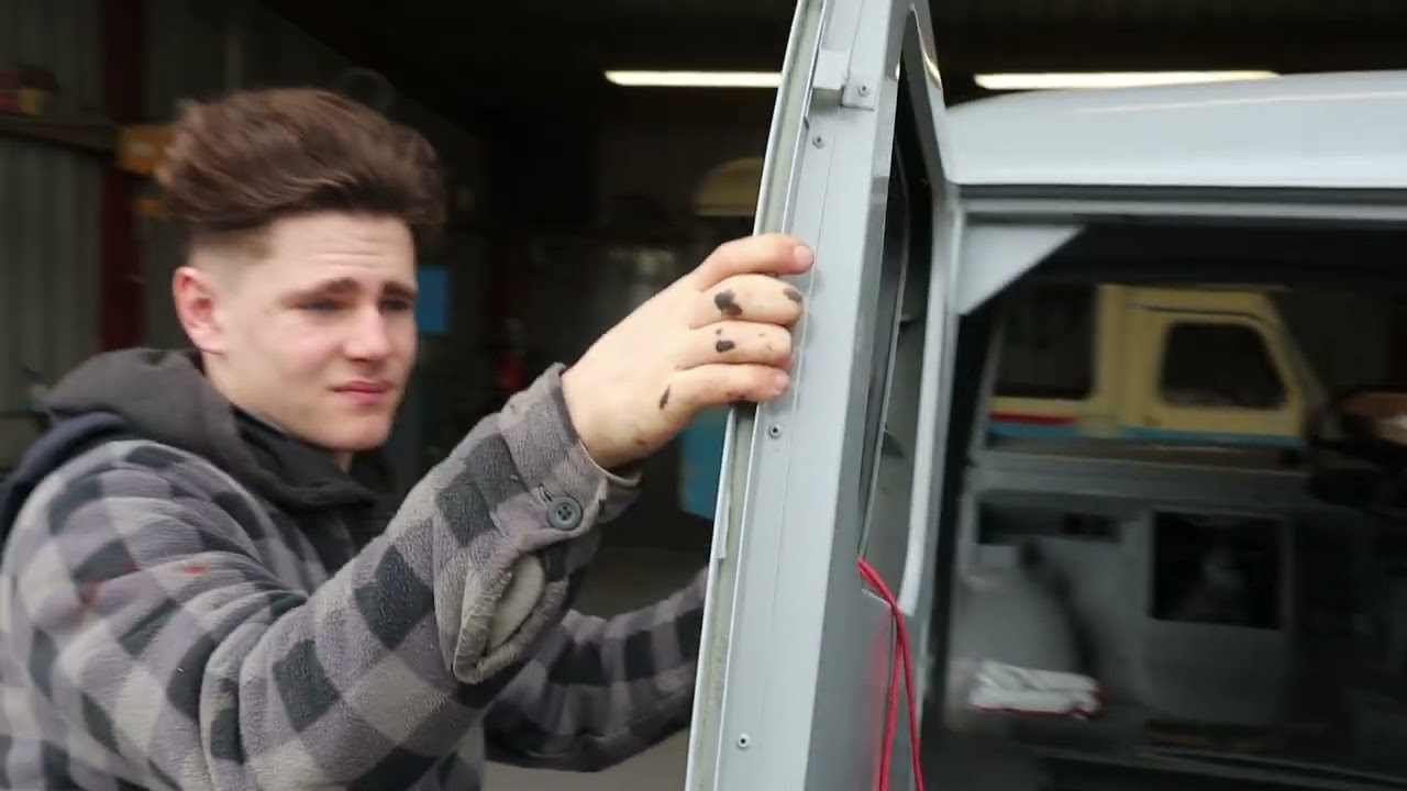 BEDFORD CA PANEL VAN (WINDSOR) PUTTING IT BACK TOGETHER ..episode 14