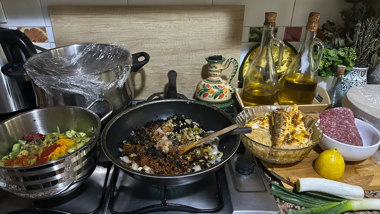 المطبخ المغربي الاول عالمي بتنوعه بسيطلات الحوث صغار وكباب كلشي في الفران ومرحبا يالالة #الطبخ🇲🇦🇲🇦 