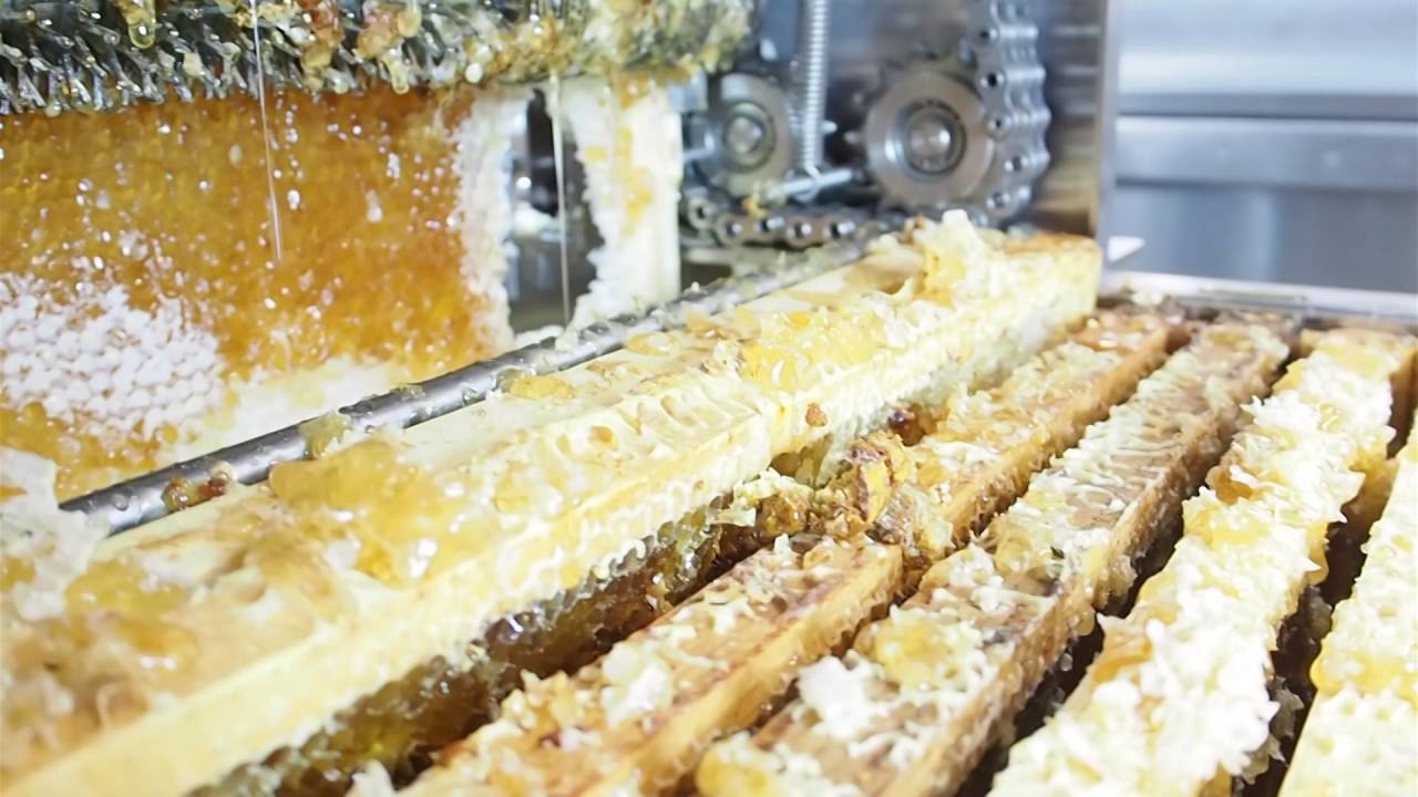 Odsklepiarka mechaniczna - Uncapping machine