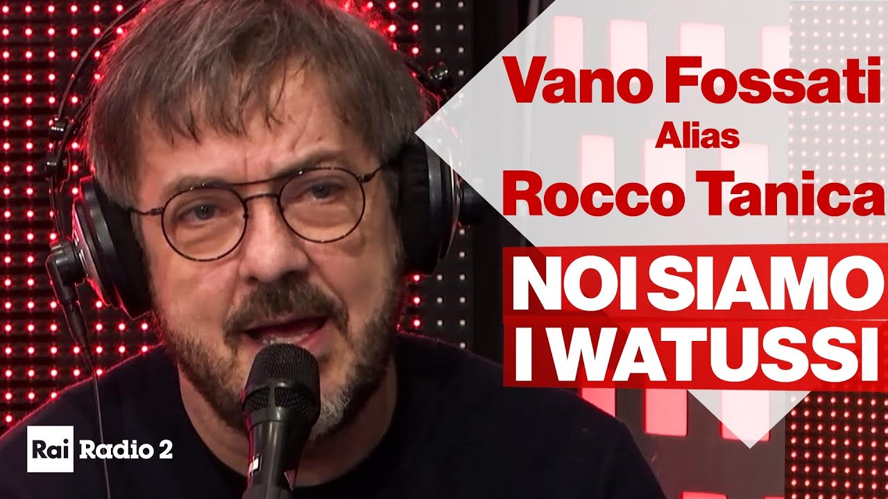 VANO FOSSATI (Rocco Tanica) canta a Radio2 Social Club - NOI SIAMO I WATUSSI
