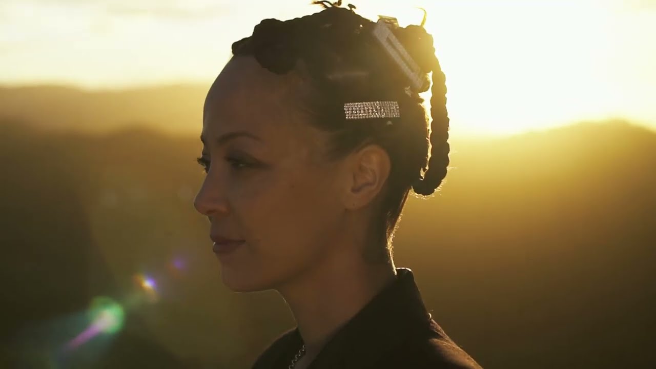 Élodie Rama -  Les Voiles (Official video)