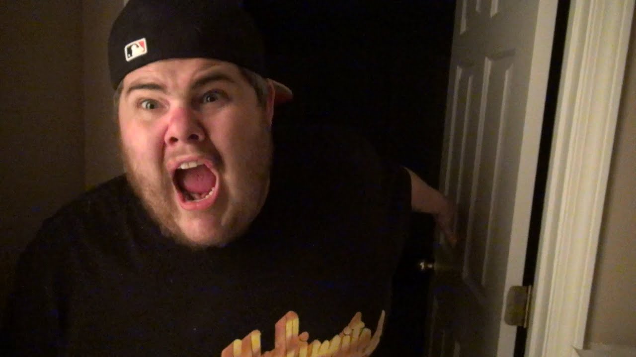 GHOSTHUNTING PRANK!