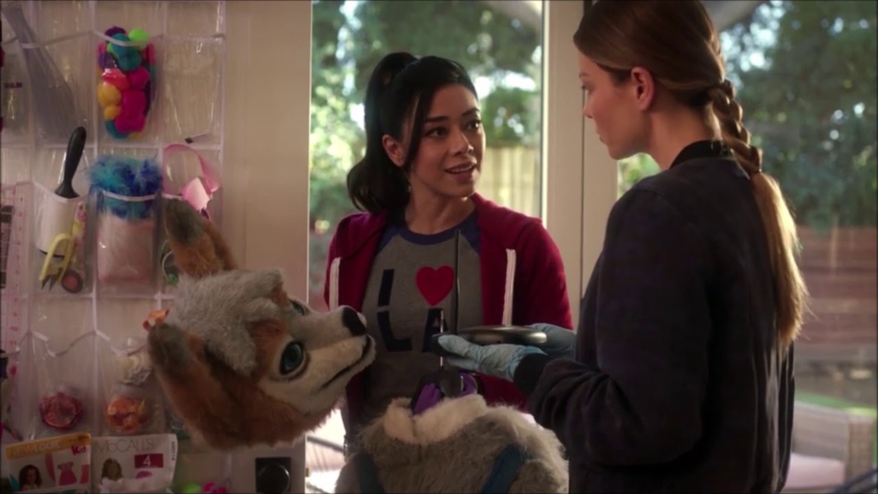 Lucifer s3e25 (all furry scenes)