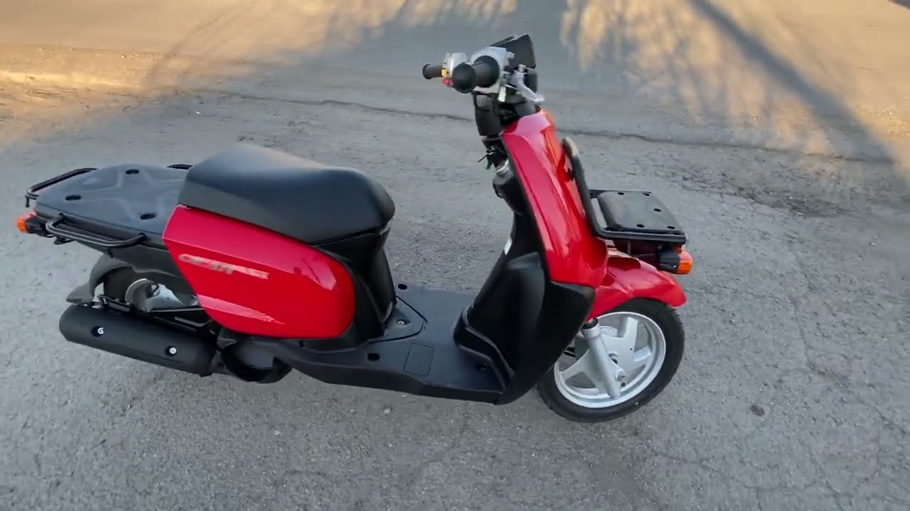 Yamaha Gear UA 06 новий скутер практично.1000км пробіг.2014 рік