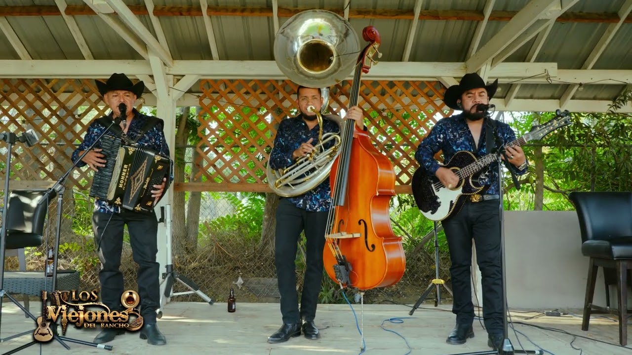 Cruz Negra - Los Viejones Del Rancho - Tuba Y Tololoche