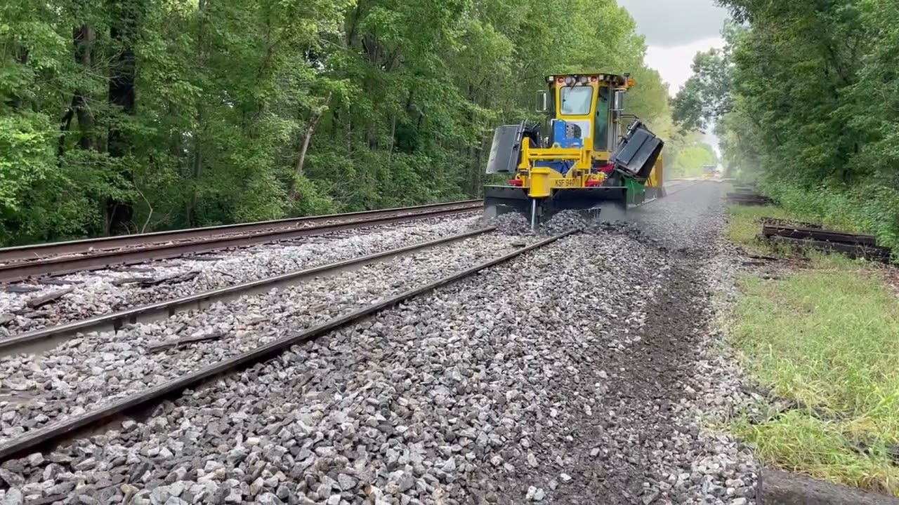 KSF 940 ballast regulating near Yazoo City Mississippi