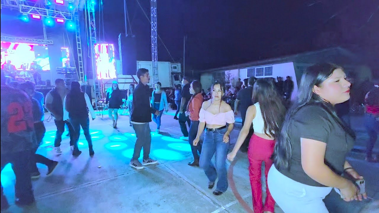 Muy Alegre la gente de San Sebastian del Monte, Tonala, Huajuapan de Leon Oaxaca