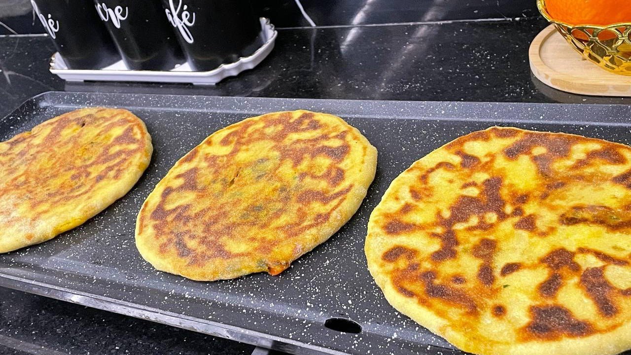 سجلو عندكم الوصفة للرمضان بطبوط معمر بحشوة 👌 ساهلة كتجي بنينة 😋بدون دقيق أبيض لذيذ وخفيف 😋
