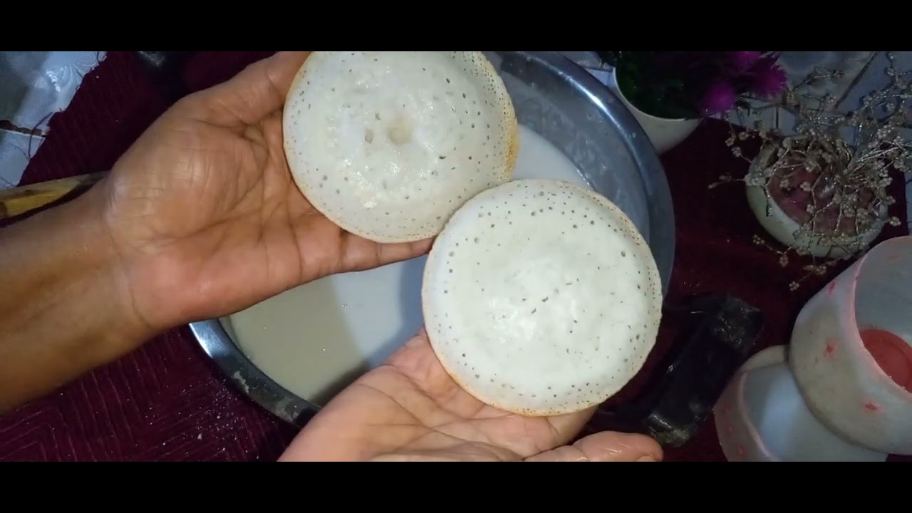 ඔන්න  ලමයි මම  කිරි  රොටී😋  අරගෙන  ආවා  බලන්න  රසද කියල