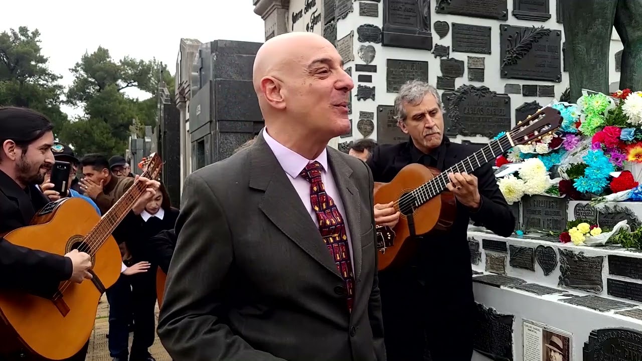 Caminito Soleado - Fundacion Carlos Gardel - Mausoleo del Cementerio de la Chacarita 2023