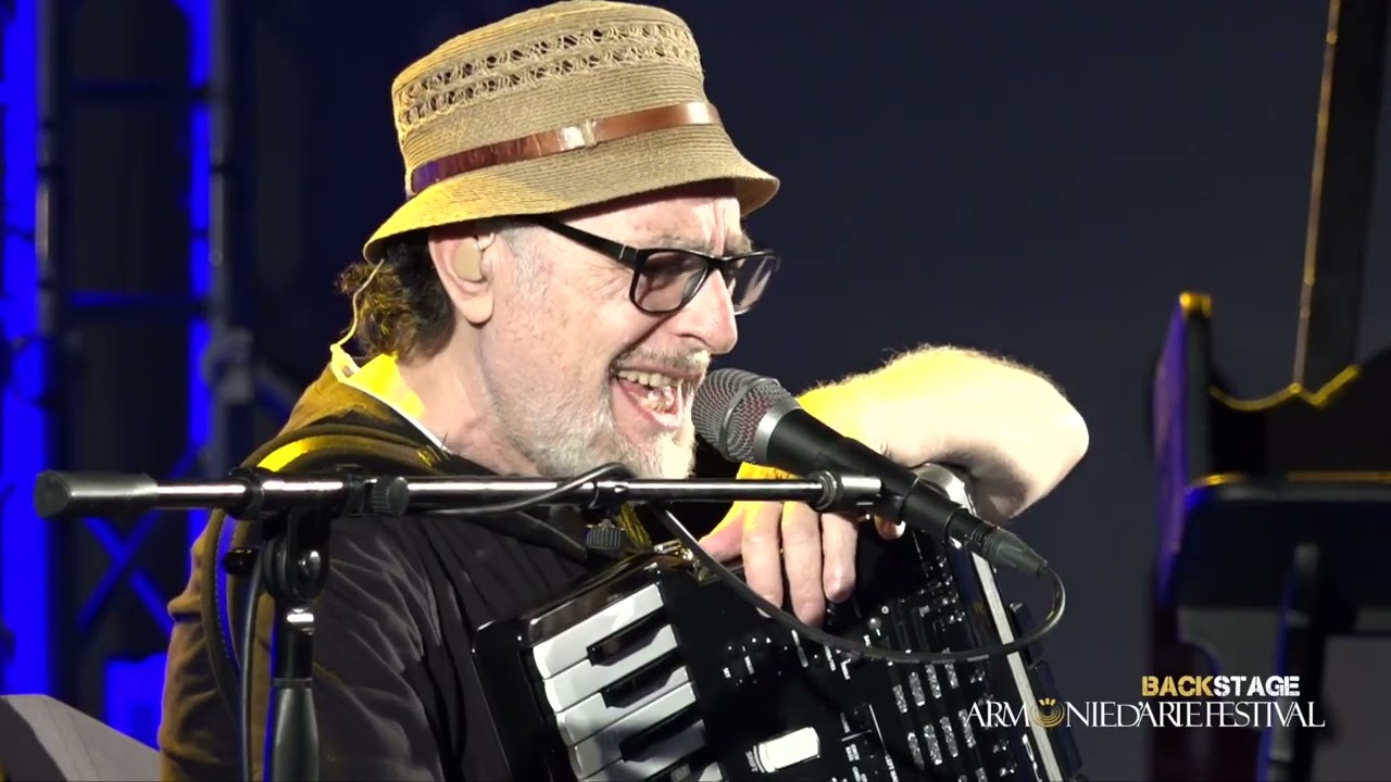 19.08.2022 | Eduardo De Crescenzo | Avvenne a Napoli | Armonie d'Arte Festival (Porto di Tropea)