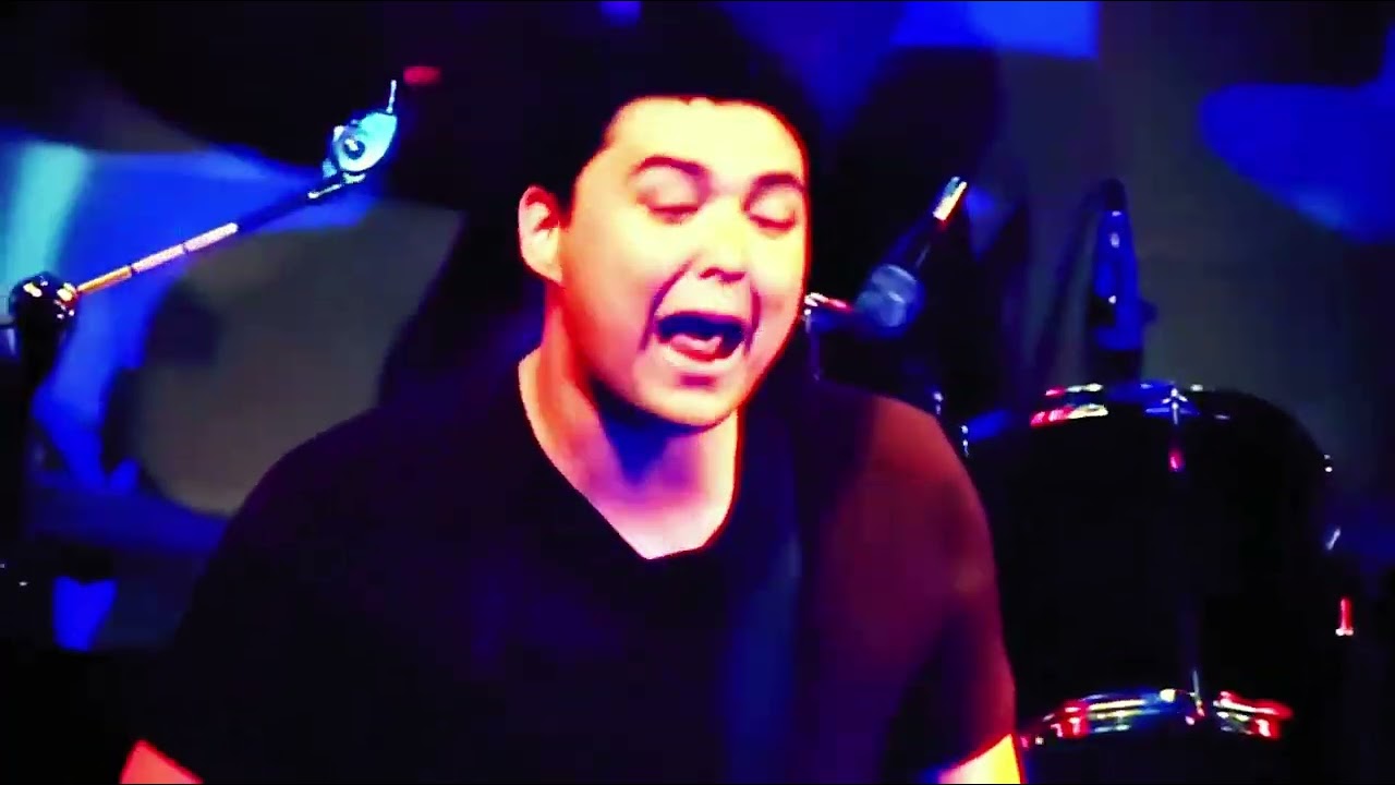 Street Bulldogs ao Vivo no Hangar 110 - DVD Completo