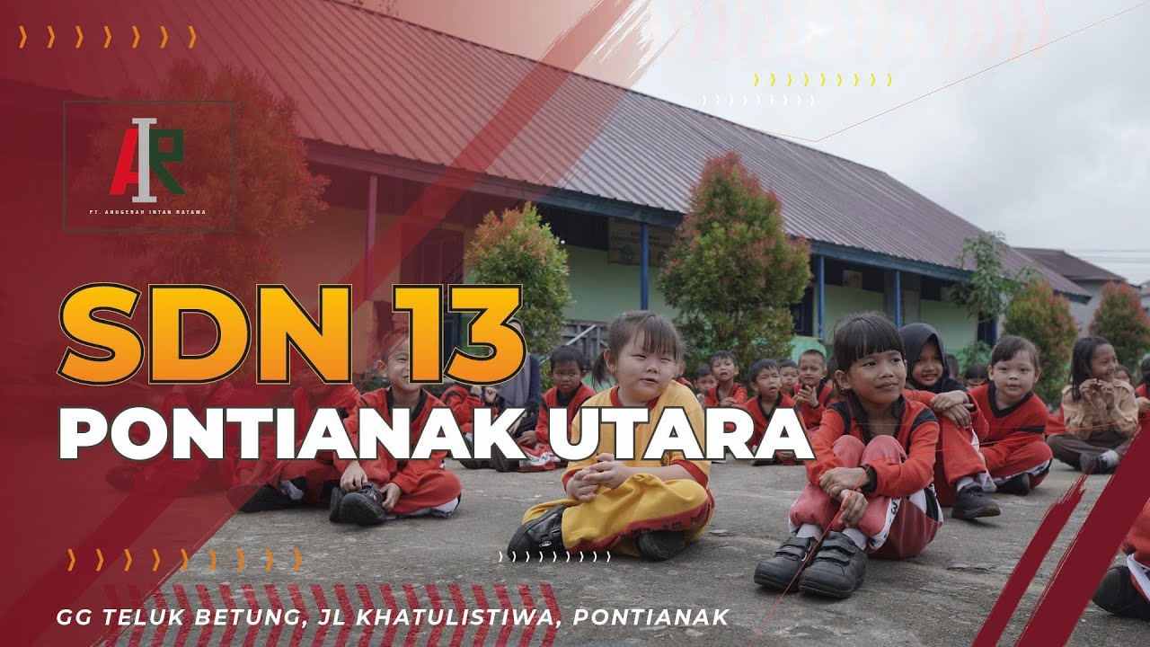 Literasi di Lapangan Sekolah Sebelum Pembelajaran Dimulai- Sekolah Dasar Negeri 13 Pontianak Utara