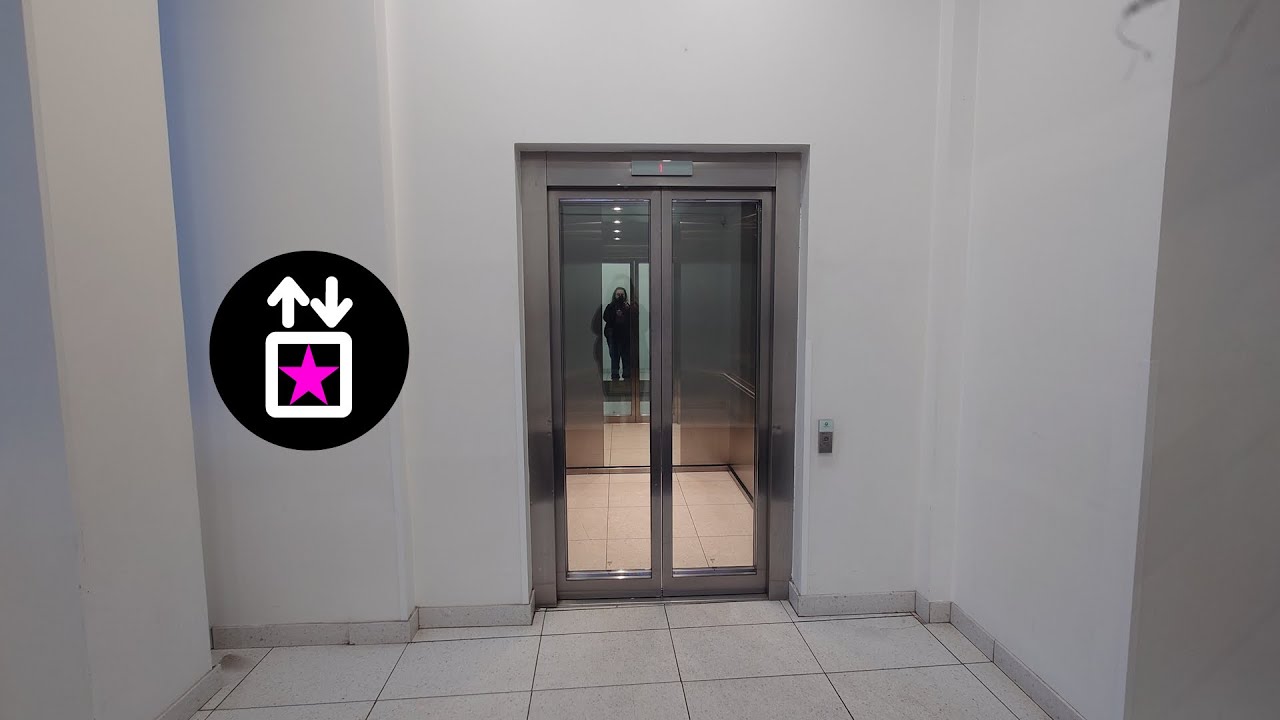 Tyresö, SWE: 2013 Schindler 5500 MRL-Traction Elevator at Tyresö Centrum