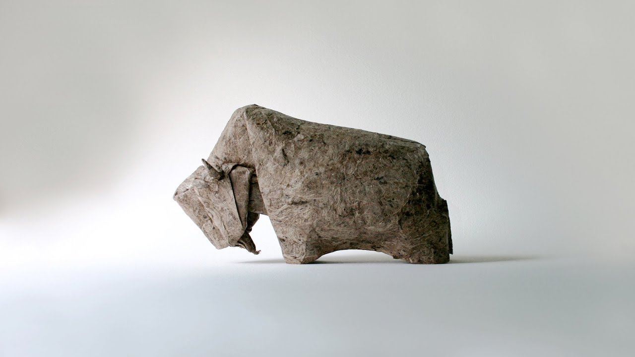 Origami bison by Giang Dinh