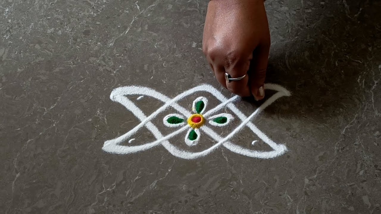 Easy border rangoli designs | Simple side border designs | Friday rangoli | 3 dots | Border muggulu