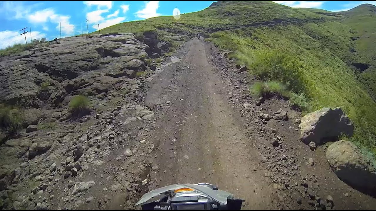 Chasing the Dragon's Tail - Naude's Nek Pass