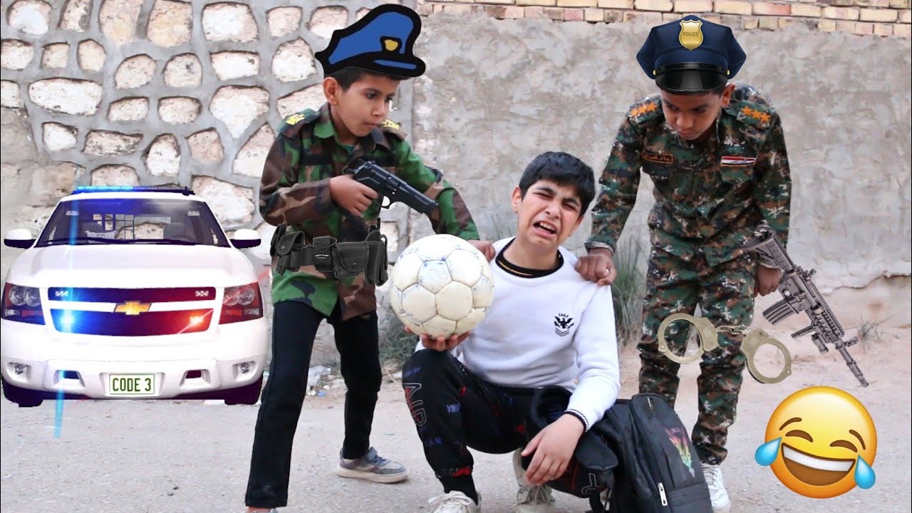 الشرطي دخل شباوي السجن لان سرق الكرة #تحشيش