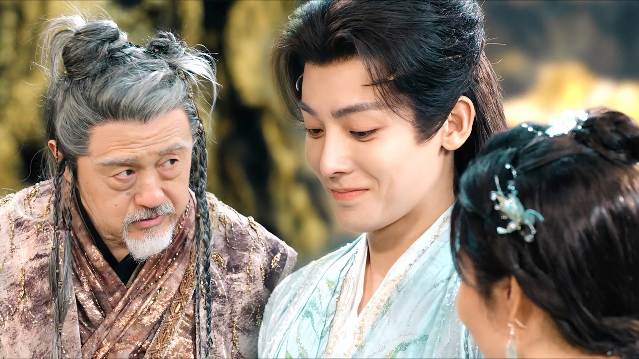 「是，寶貝！」長輩問灰姑娘和王爺的關係，灰姑娘一句他是我的寶貝直接把王爺釣成翹嘴，內心暗爽不已！#逍遥 #侯明昊 #谭松韵 #古装 #爱情