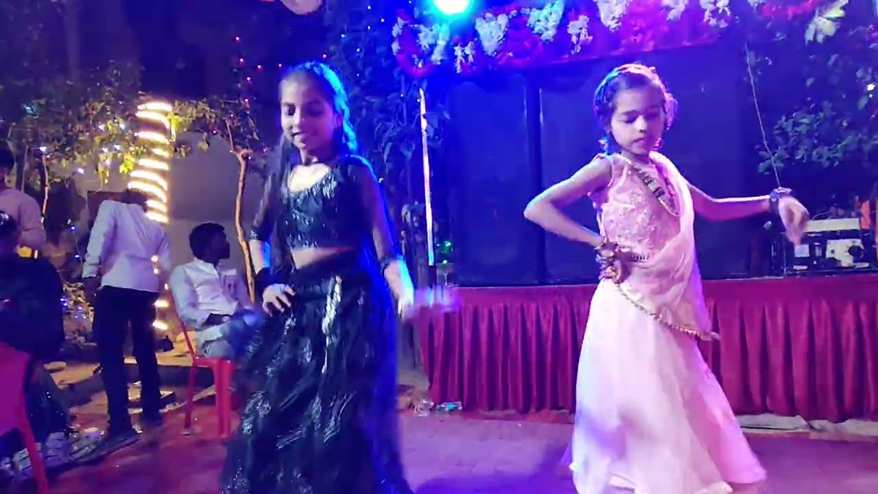 HamaregharkadancebacchonNeItna Achcha dance Kiya ki bahut Pyara dance hua ilove❤️ you❤️Uttar Pradesh