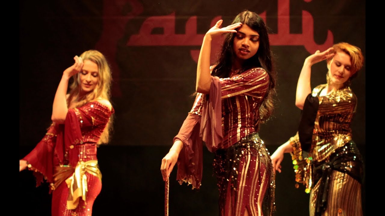 Ana Saidi with Agnes' belly dance students at Layali, Sweden 2016
