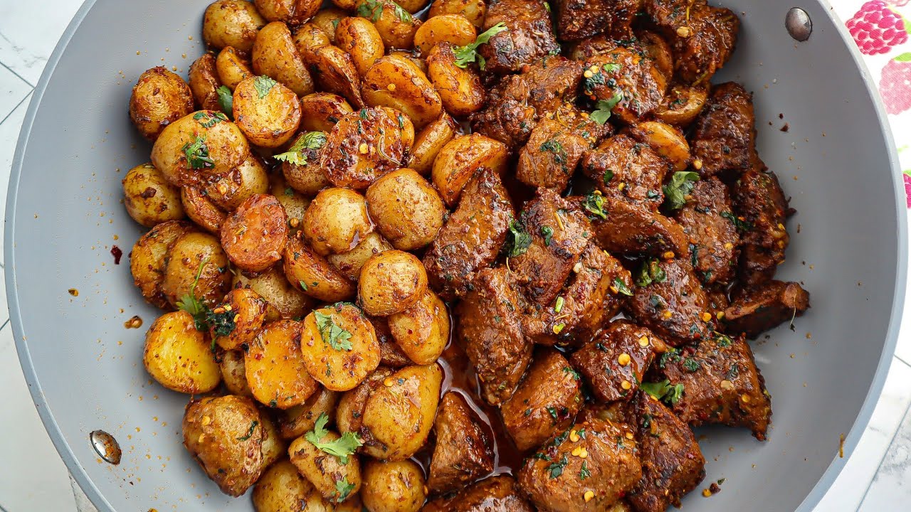 No Oven! Juicy Garlic Butter Steak Bites and Extra Crispy Potatoes Skillet ready under 30 minutes.