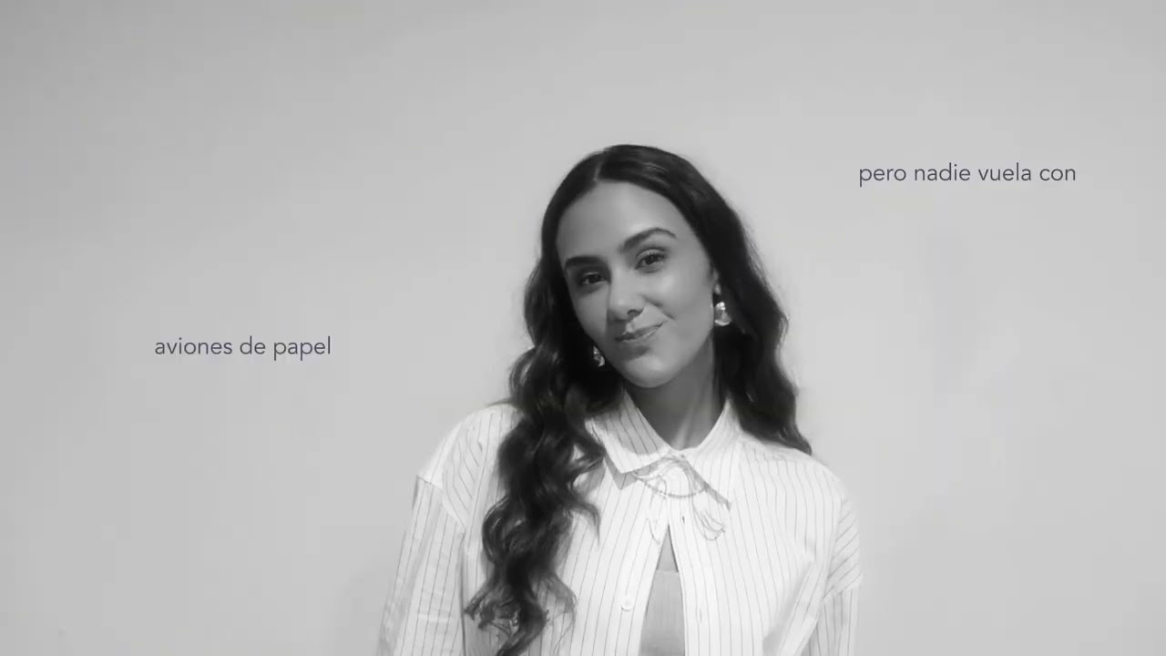 Aviones de papel (lyric video)