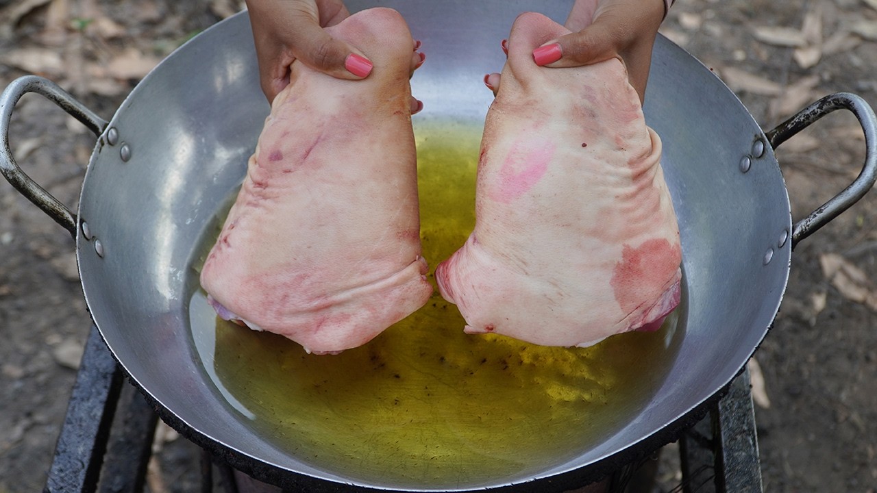 Deep Fried Ham Hocks Recipe / Crunchy Pork Hocks Cooking and Eating