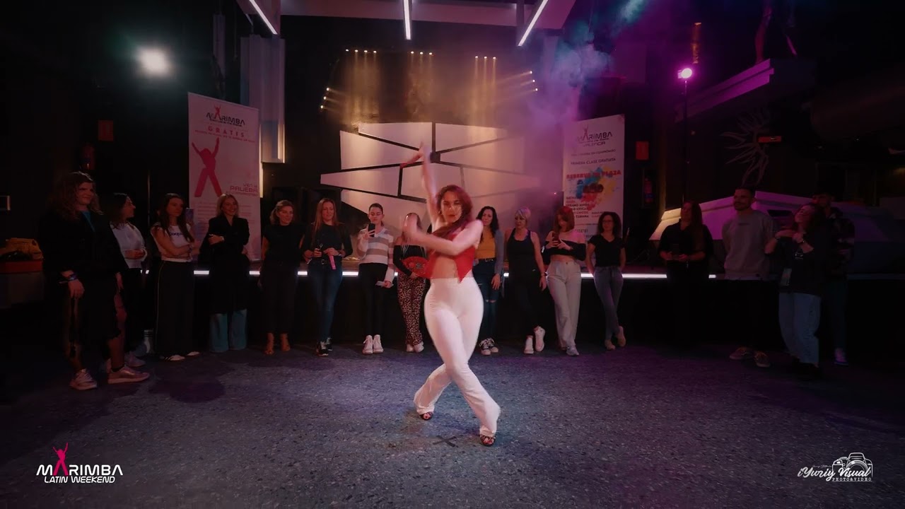 Elena Kamzi / Manuel González (Ex Rebujito) & Saray Jiménez -  Una Bachata