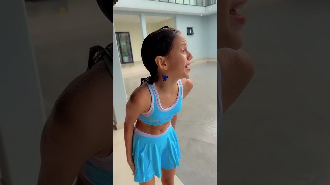 O celular ficou dentro da piscina #shorts