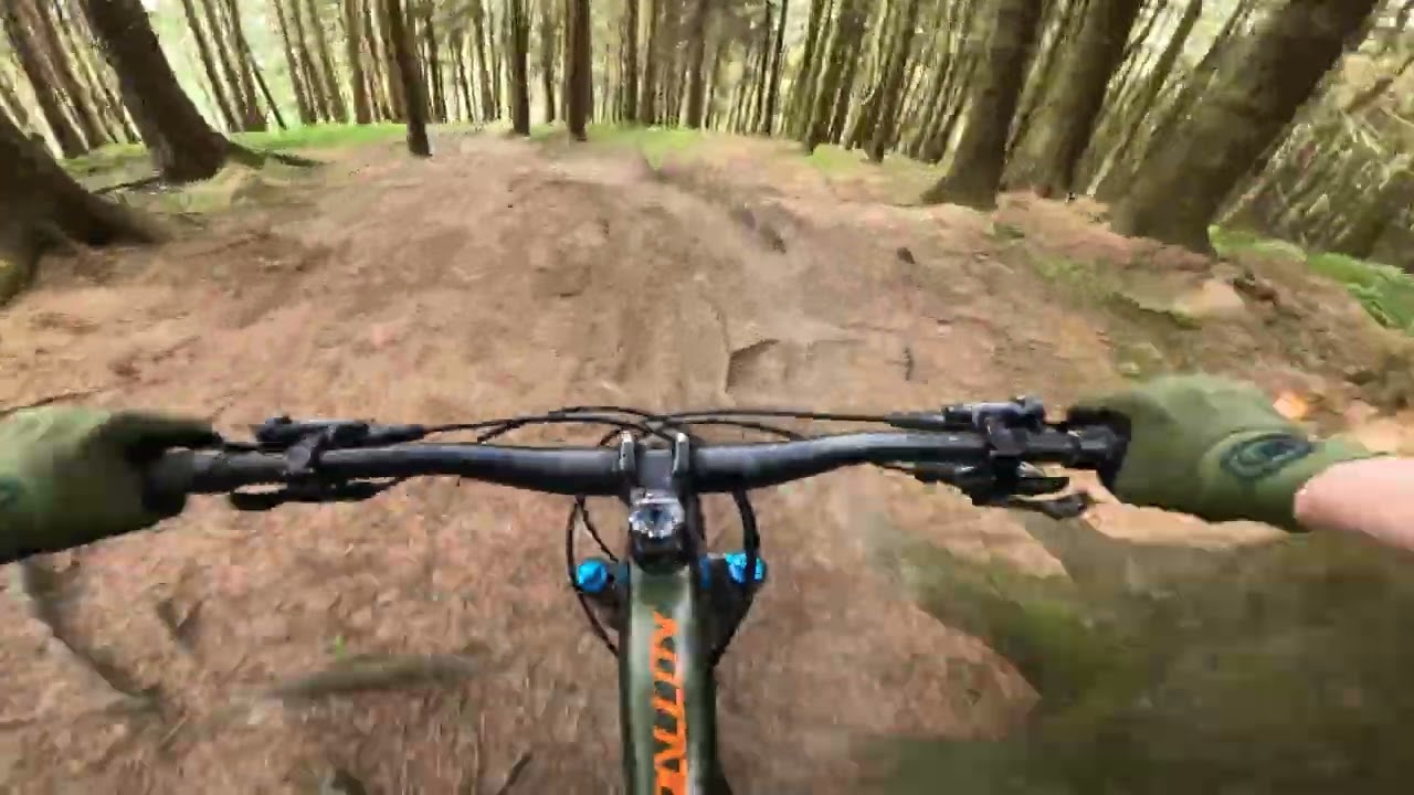 Narnia (“A Bit Steep”) top to bottom - Ladybower Win Hill Off Piste Mtb