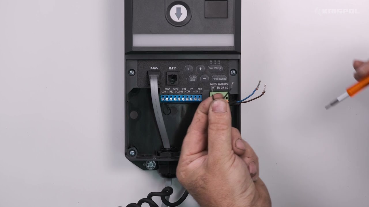 STARCUS F50 F70 Anschluss des Reed-Schalters der Servicet&uuml;r