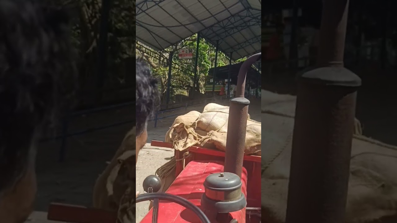 heavy loading tractor driving at sabarimala           #povtractor #povtruckdriver