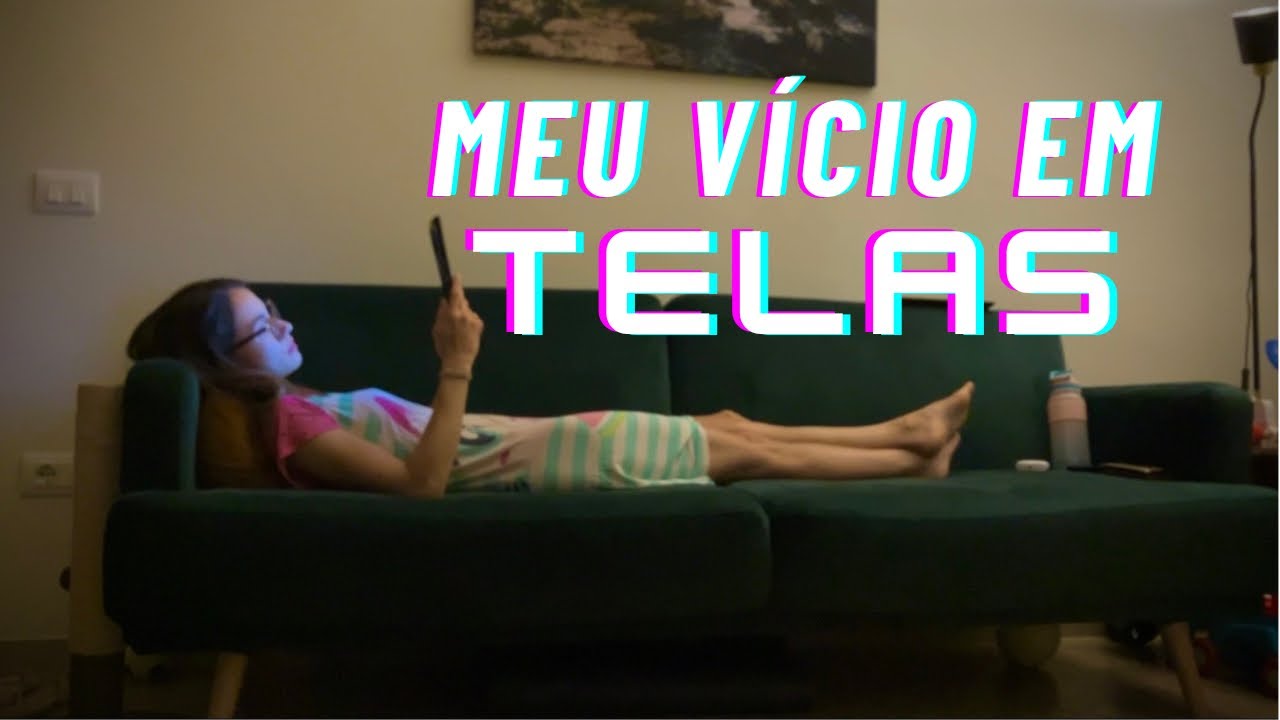 Millennial viciada em telas desde criança / Tudo começou no Orkut?