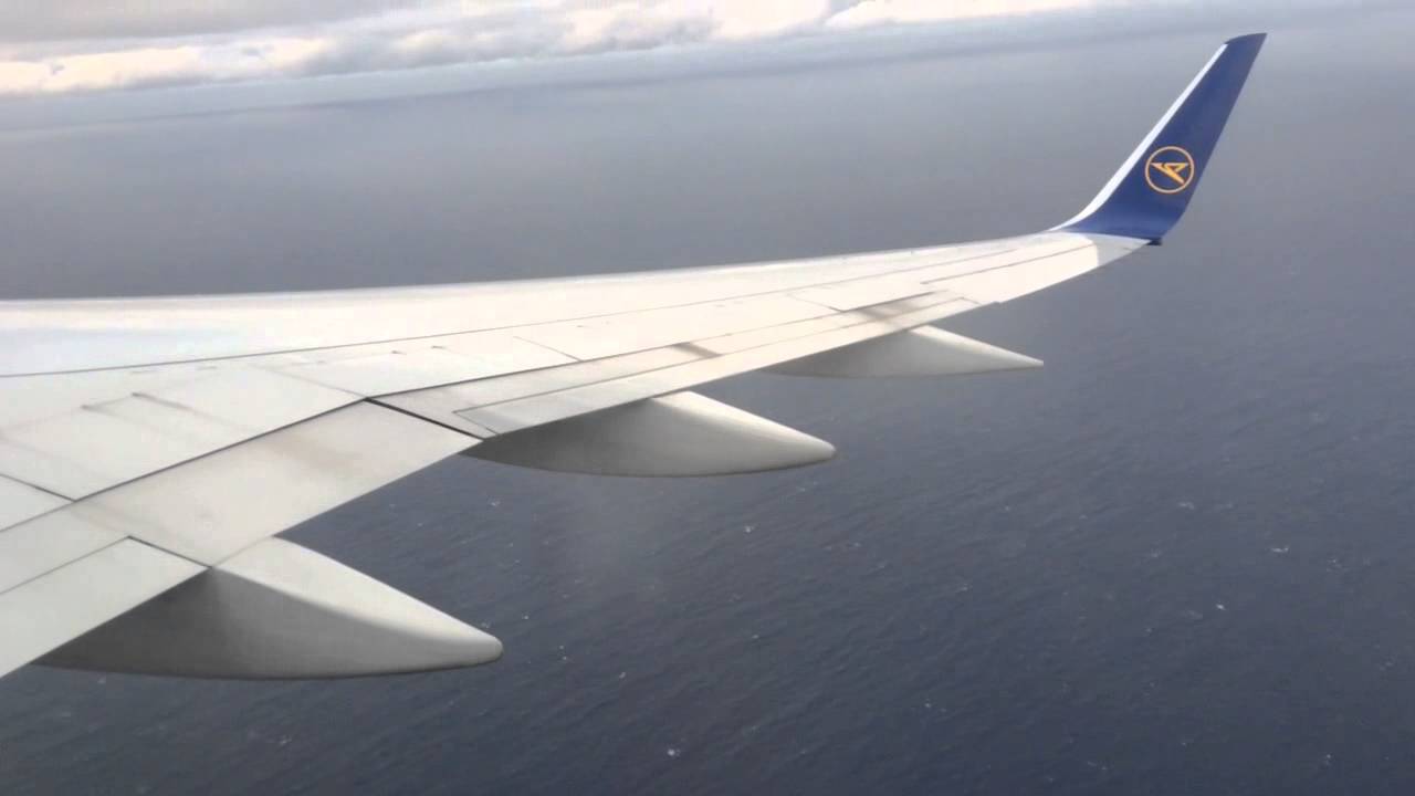 Windy and hard landing at Fuerteventura Airport from Manchester Airport, Condor 757-300