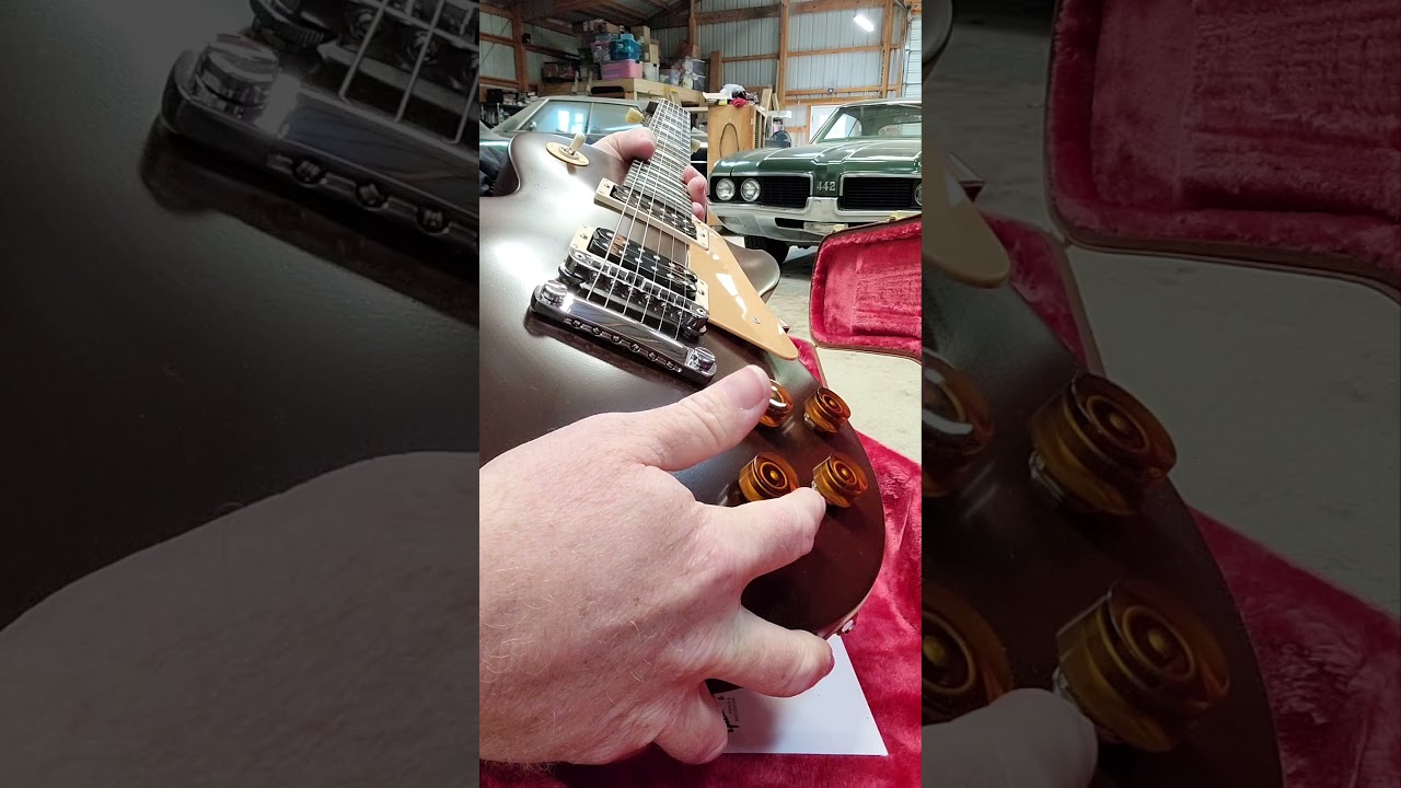 2016 Gibson Les Paul Tribute High Performance  vs 2016 Gibson Les Paul '60s Tribute