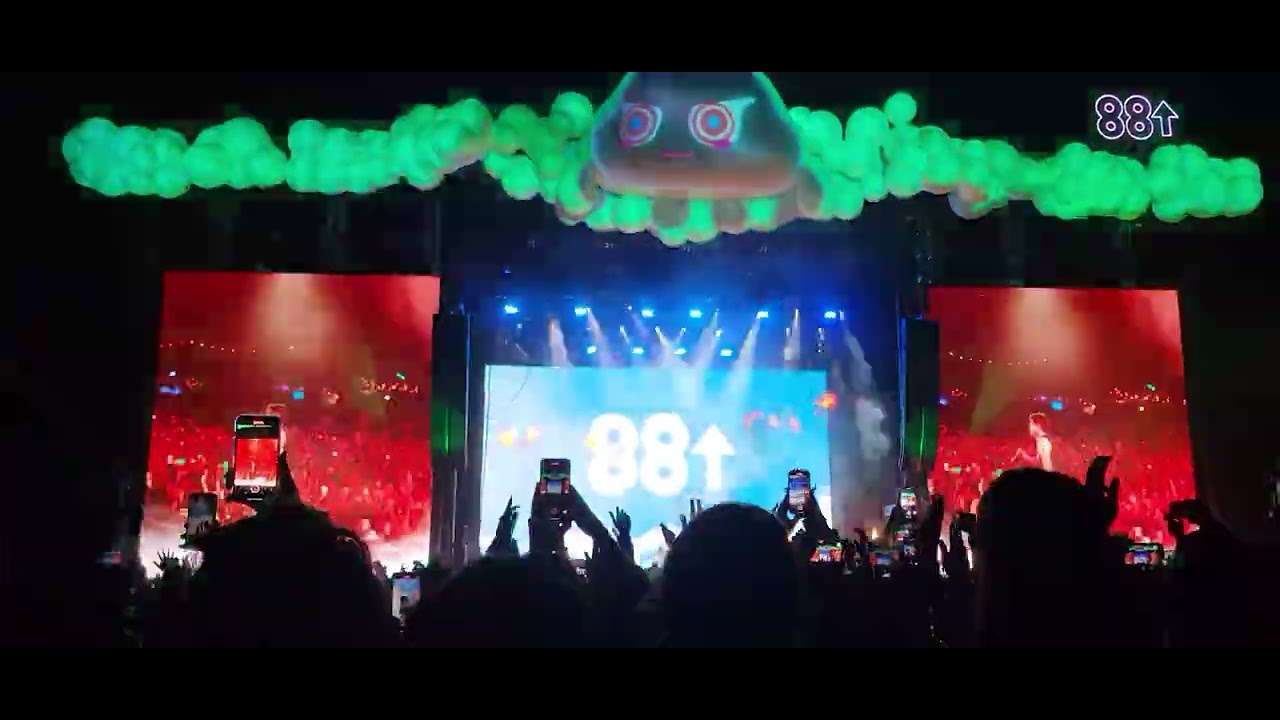 Teriyaki Boyz x Rich Brian - Tokyo Drift Mashup - Head in The Clouds 2022 Day 2 Finale 8/21