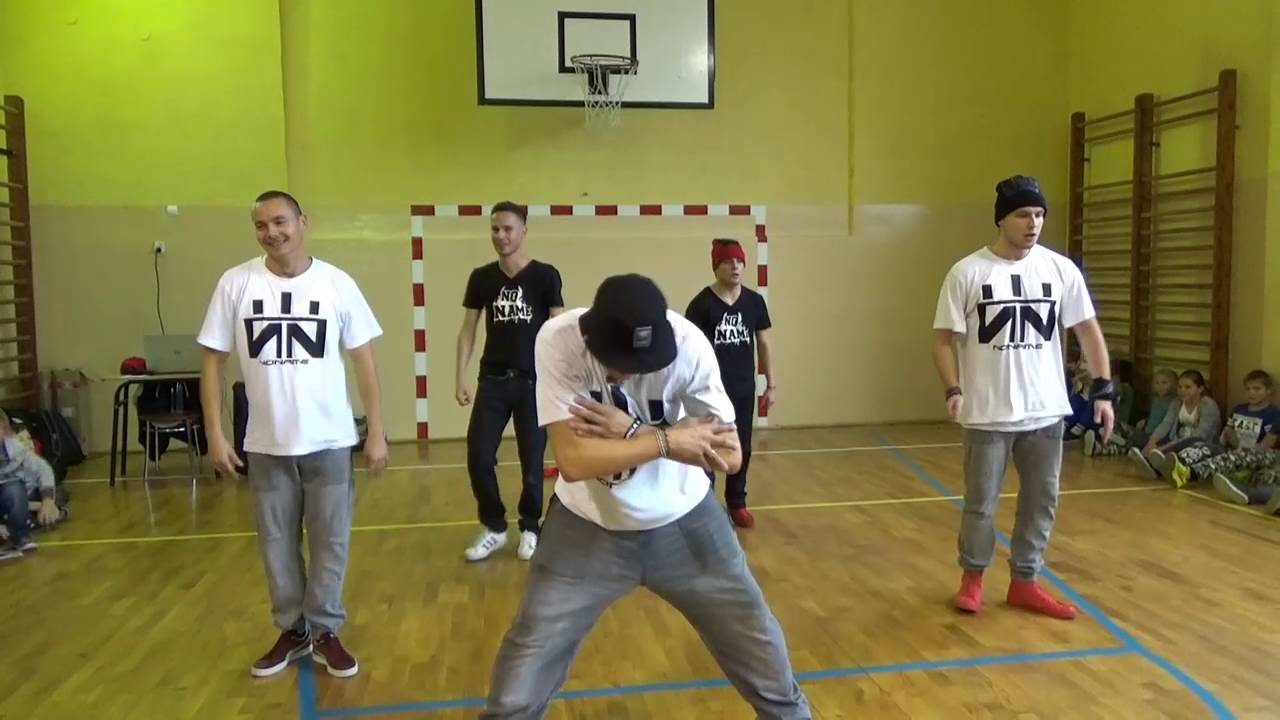 Występ Grupy NoName z Włocławka w ZS Radomice.