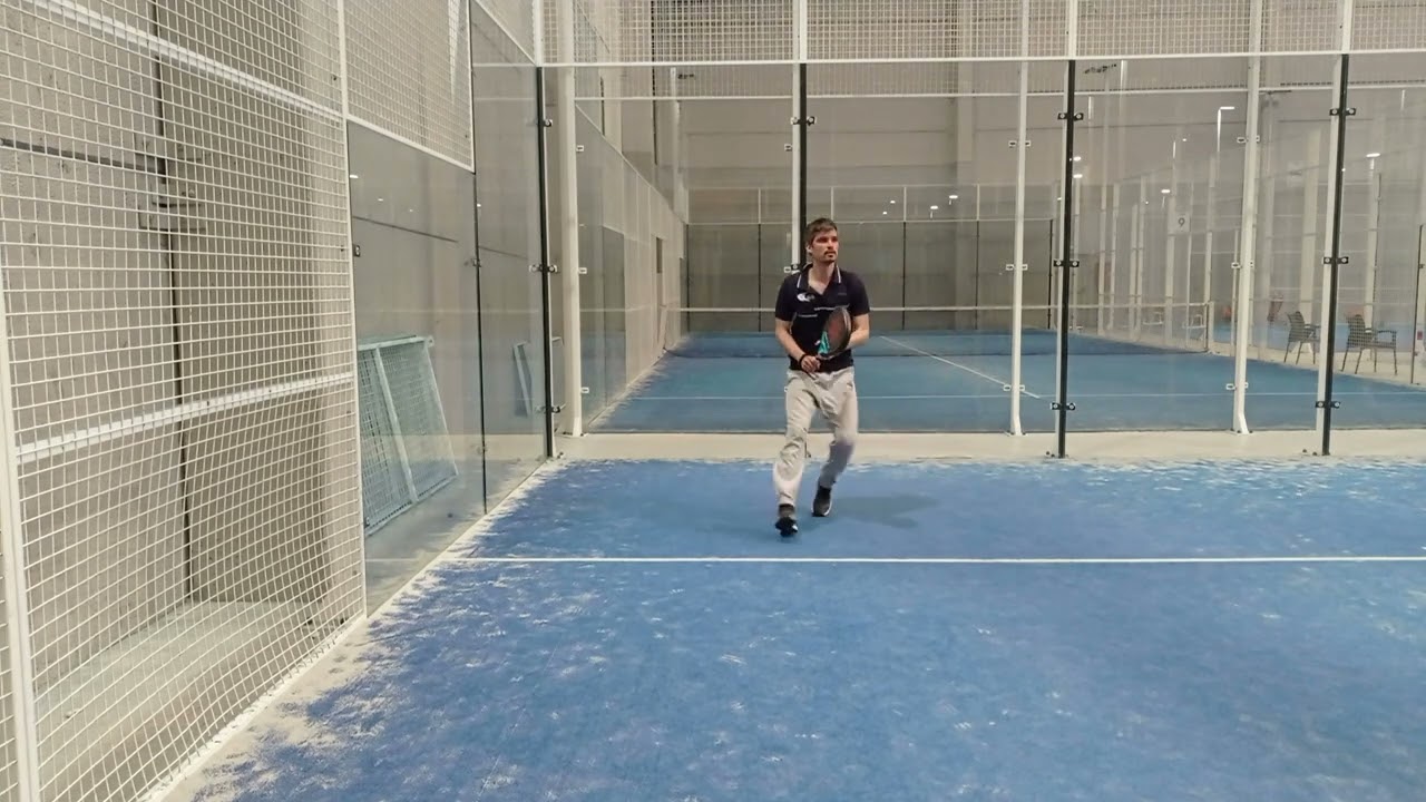 Cours Magistral #7 - Défendre les vitres au padel - côté droit