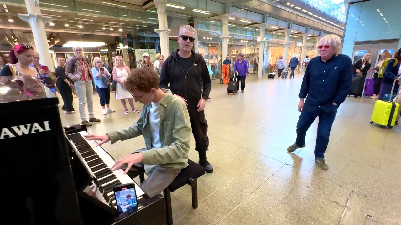 Public Piano Turns Into Boogie Woogie Show with Young Talent