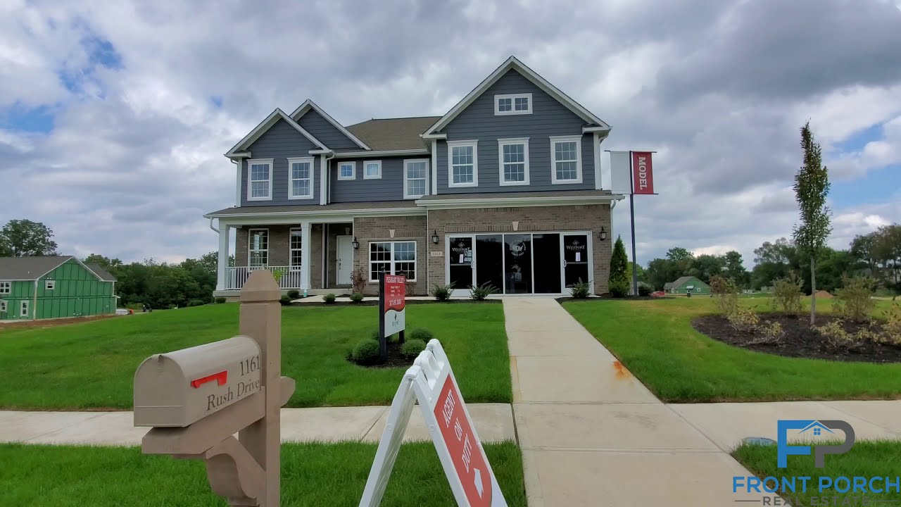 LIVING IN CENTER GROVE INDIANA | D.R. HORTON | Is This a Luxury Flooplan?