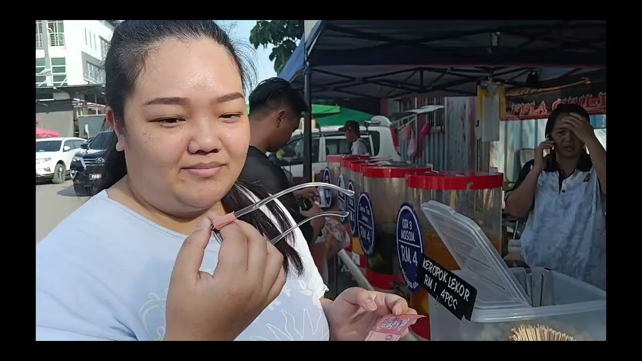 LUCU SANGAT BILA KITA BELI AYAM GORENG...🤣🤣.MACAM² YANG DIJUAL TAMU T.TUNKU MIRI