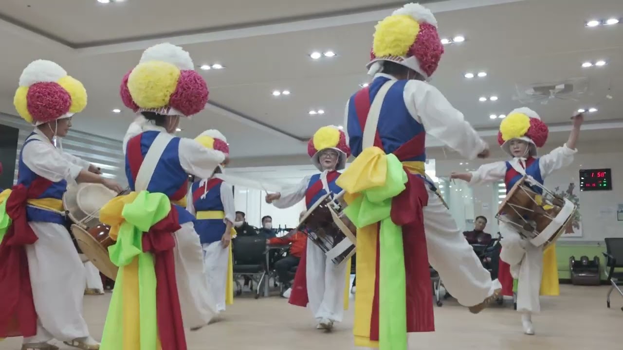 좋은사람들 주간보호센터 봉사공연 2