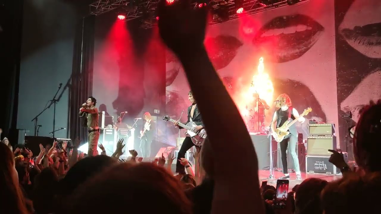 Palaye Royale - Little Bastards (17.6.2024, Sono Music Club, Brno)