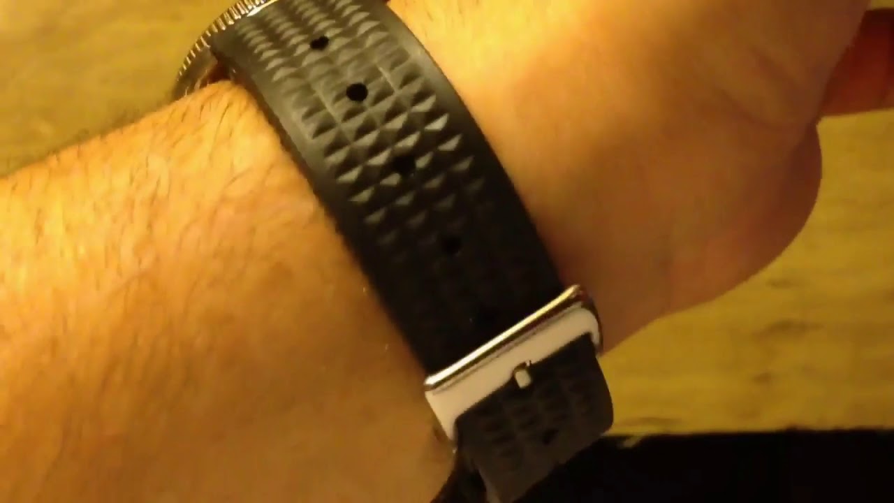 Apocalypse Now Sharky Seiko 6105 Vietnam War watch