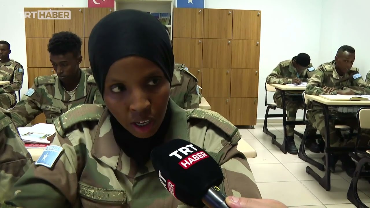 SOMALİ ORDUSUNUN SUBAYLARINI TSK YETİŞTİRİYOR - SOMALİ TÜRK GÖREV KUVVETİ KOMUTANLIĞI 2/3