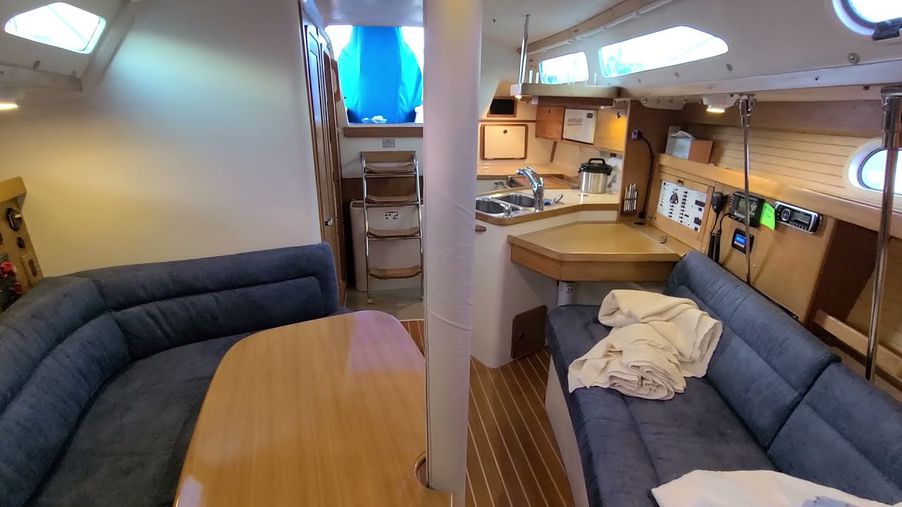 2001 Catalina 320 Hull # 809 after 20 years.