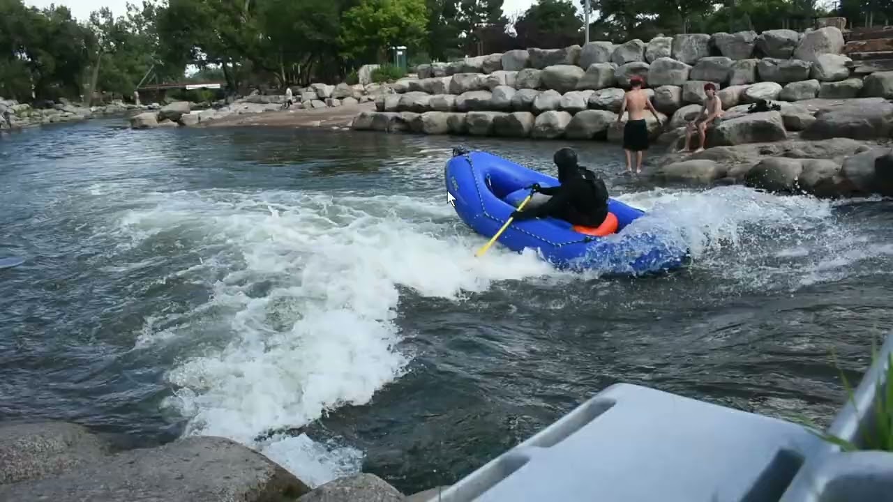 CANON CITY WAVE PARK!  ||  LOW SIDE TURNS WHEN BACKWARD!  ||  R1 RAFTING SURF TUTORIAL!