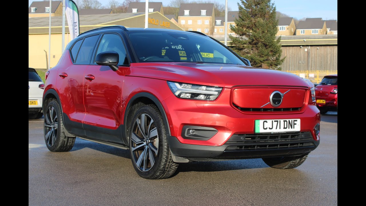CJ71 DNF Volvo XC-40 Recharge Pro 170Kw 5dr Burning Red/Black Roof 2021