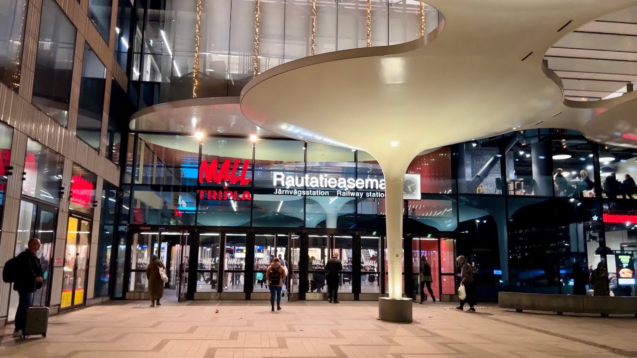 Mall of Tripla (The largest shopping center in the Nordics) Part 1: Escalators